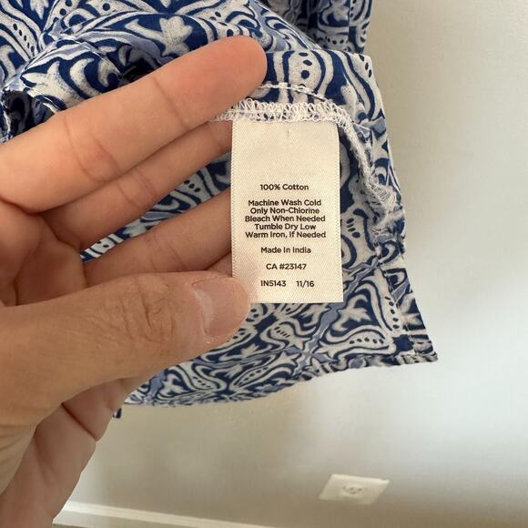 Talbots Floral Tunic Top Size XL 3/4 Sleeve Button Down 100% Cotton Blue White - Picture 7 of 9